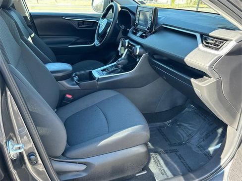 Certified 2022 Toyota RAV4 LE w/ Carpet Mat Package (TMS) image 14