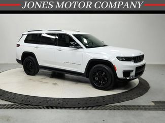 Used 2023 Jeep Grand Cherokee L Limited w/ Luxury Tech Group II AWD/4WD video 1