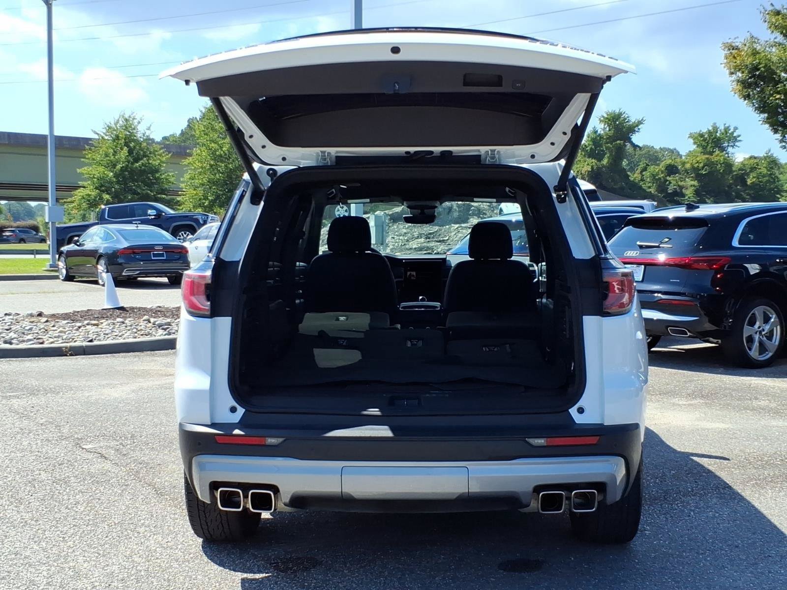 Used 2026 GMC Acadia Elevation w/ Elevation Premium Package AWD/4WD image 29