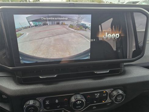 Used 2024 Jeep Wrangler Sport S image 21
