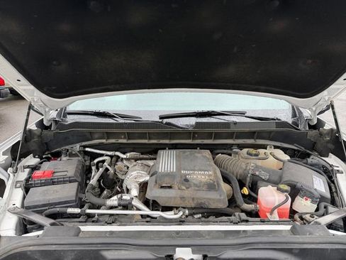 Used 2020 Chevrolet Silverado 1500 High Country w/ Technology Package image 46