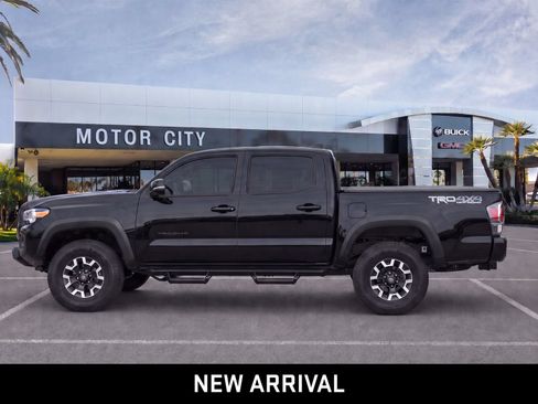 Used 2023 Toyota Tacoma TRD Off-Road AWD/4WD image 6
