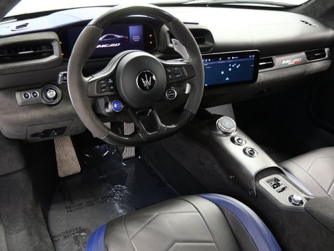 Used 2023 Maserati MC20 Coupe RWD image 13