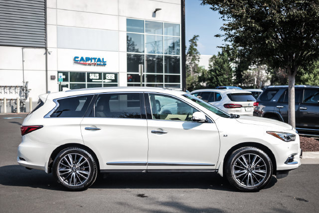 Used 2017 INFINITI QX60 Luxe w/ Deluxe Technology Package AWD/4WD image 12