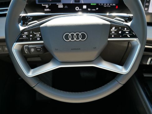 New 2026 Audi Q3 quattro 2.0T AWD/4WD image 9