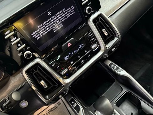 Used 2021 Kia Sorento EX w/ Panoramic Sunroof Package image 19