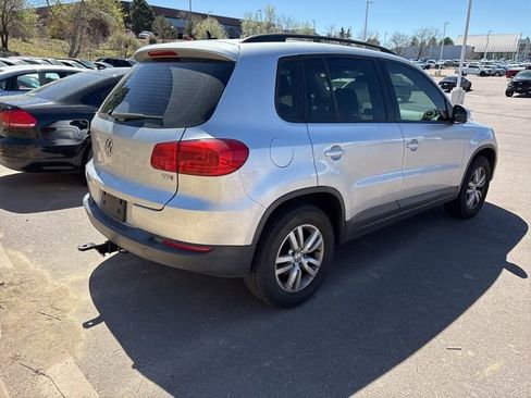 Used 2016 Volkswagen Tiguan S FWD image 4