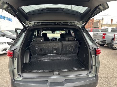 Used 2023 Chevrolet Traverse LT image 22