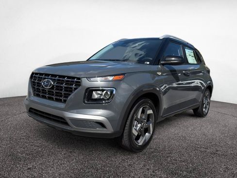 New 2026 Hyundai Venue SEL FWD image 3