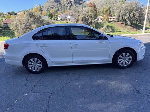 Used 2014 Volkswagen Jetta S image 8
