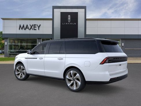 New 2026 Lincoln Navigator L Black Label AWD/4WD image 4