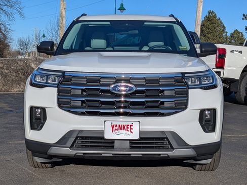 New 2026 Ford Explorer Active w/ Active Comfort Package image 8