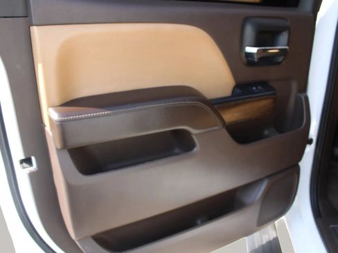 Used 2017 GMC Sierra 1500 Denali w/ Denali Ultimate Package AWD/4WD image 18