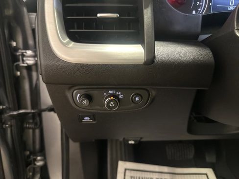 Used 2018 GMC Terrain SLT w/ Preferred Package image 22