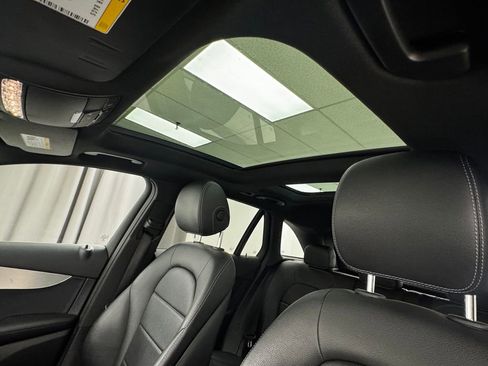 Used 2019 Mercedes-Benz GLC 300 4MATIC image 33