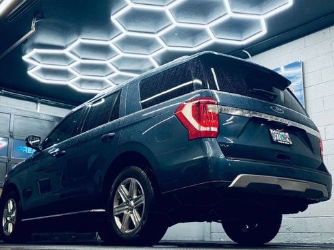 Used 2018 Ford Expedition XLT w/ Equipment Group 202A image 10