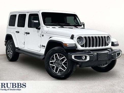 Used 2025 Jeep Wrangler Unlimited Sahara AWD/4WD image 1