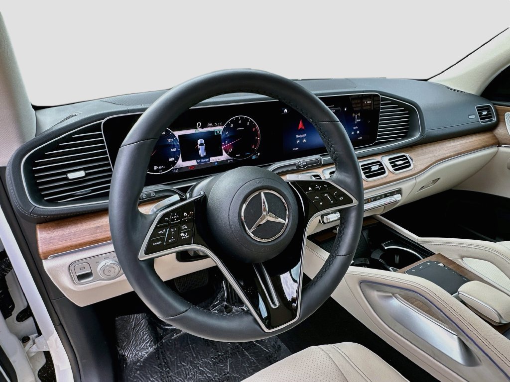 Certified 2026 Mercedes-Benz GLS 450 4MATIC image 11