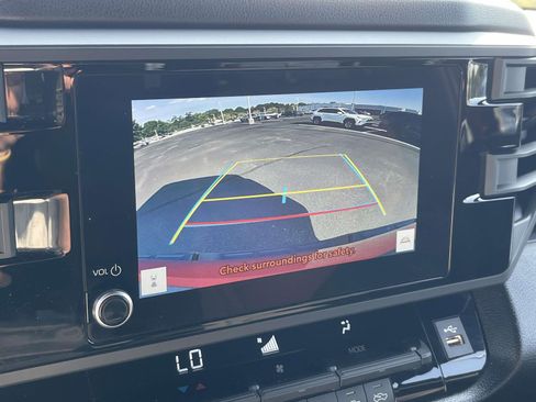 Used 2025 Toyota Tundra SR w/ SR Tow Package AWD/4WD image 28