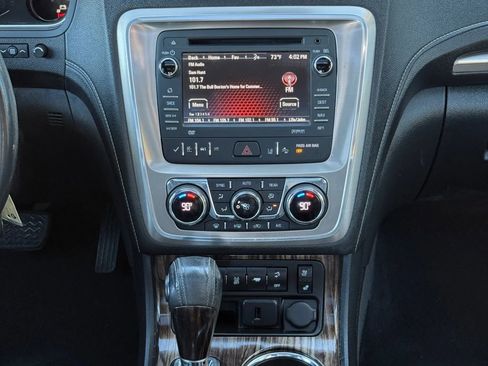 Used 2015 GMC Acadia Denali image 22