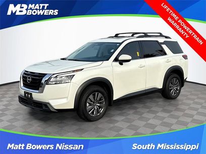 Used 2024 Nissan Pathfinder SV w/ SV Premium Package
