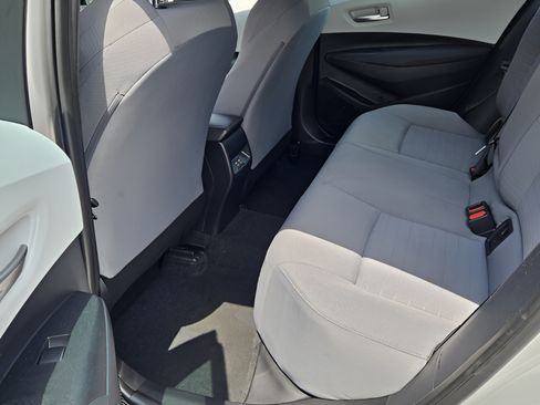 Certified 2025 Toyota Corolla SE FWD image 9