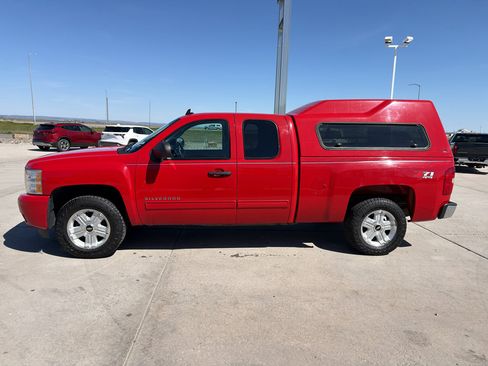 Used 2011 Chevrolet Silverado 1500 LT w/ All-Star Edition AWD/4WD image 2