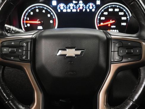 Used 2022 Chevrolet Silverado 1500 High Country w/ Technology Package image 27