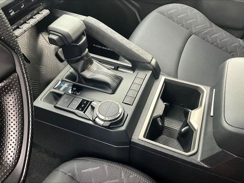 New 2025 Toyota Tacoma SR5 image 7