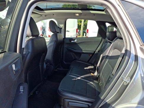 Used 2022 Ford Escape SEL AWD/4WD image 10