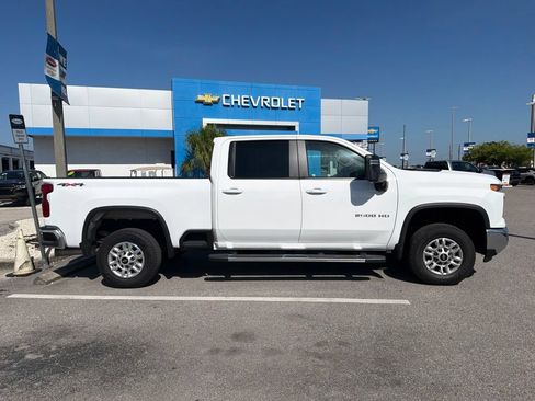 Used 2025 Chevrolet Silverado 2500 LT w/ Convenience Package AWD/4WD image 4