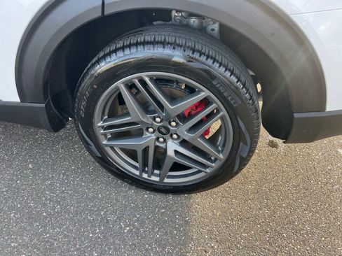 Certified 2025 Ford Explorer ST-Line w/ ST-Line Street Pack image 30