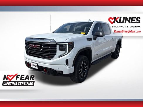 Used 2024 GMC Sierra 1500 AT4 w/ Technology Package AWD/4WD image 3