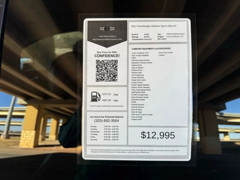 Used 2017 Ford Escape Titanium FWD image 27