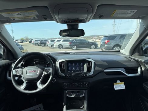 Used 2024 GMC Terrain SLT w/ Elevation Edition image 20