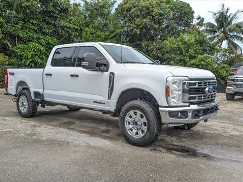 Used 2024 Ford F250 XLT w/ FX4 Off-Road Package AWD/4WD image 11