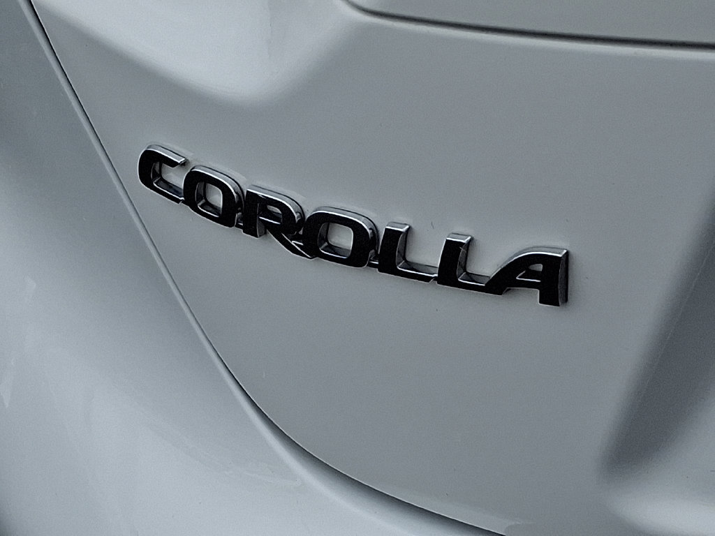 Certified 2021 Toyota Corolla LE w/ LE Premium Package FWD image 32