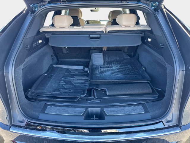Certified 2026 Cadillac Lyriq Signature Luxury w/ Nappa Leather Package AWD/4WD image 5