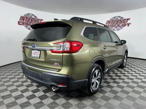Used 2024 Subaru Ascent Premium w/ Convenience Package image 7