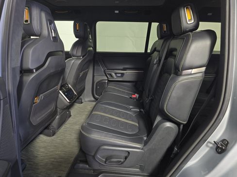 Used 2024 Rivian R1S Adventure AWD/4WD image 21