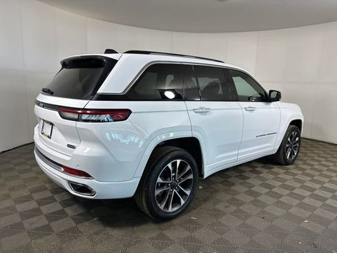 Used 2023 Jeep Grand Cherokee Overland image 3