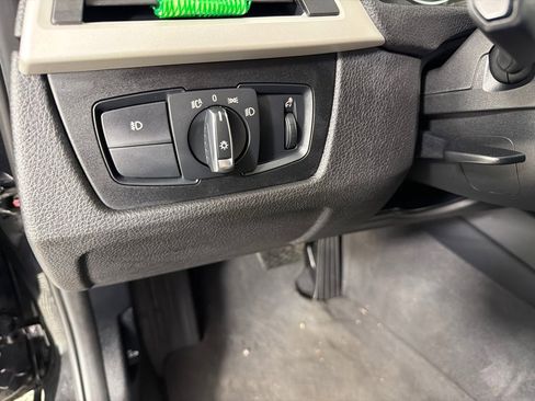 Used 2018 BMW 320i Sedan image 15