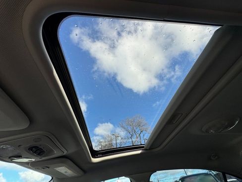 Used 2008 Saturn Aura XR w/ Premium Trim Package image 19