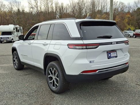 New 2025 Jeep Grand Cherokee Limited image 6