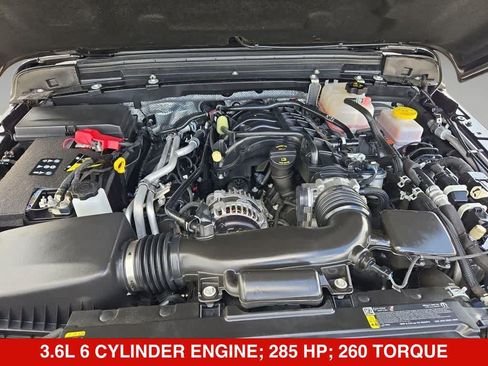 Used 2025 Jeep Wrangler Unlimited Rubicon AWD/4WD image 13