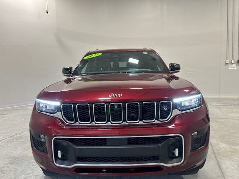 Used 2023 Jeep Grand Cherokee L Overland w/ Advanced Protech Group III AWD/4WD image 3