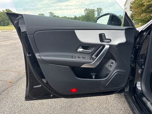 Used 2025 Mercedes-Benz CLA 250 4MATIC image 18