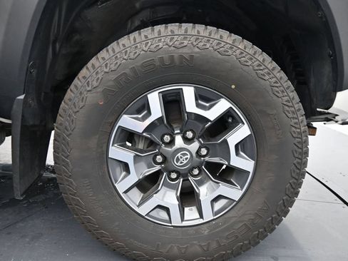 Used 2023 Toyota Tacoma TRD Off-Road AWD/4WD image 11