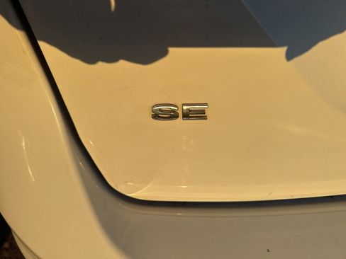 Used 2019 Ford Fiesta SE image 9