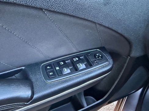 Used 2018 Dodge Charger R/T Scat Pack image 27